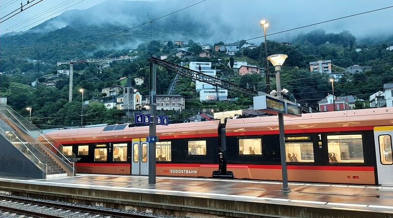 interregio train gotthard bellinzona lucerne locarno