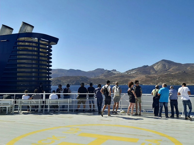 speedrunner ferry aegean speed lines serifos piraeus