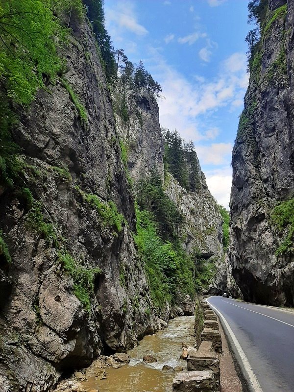 bicaz gorge road