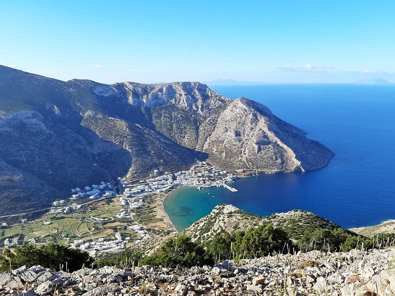 kamares bay sifnos greece