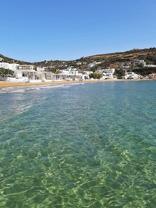 platis gialos beach sifnos