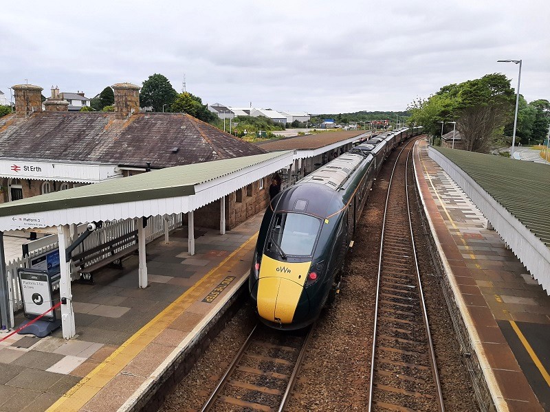 gwr train class 802 st erth