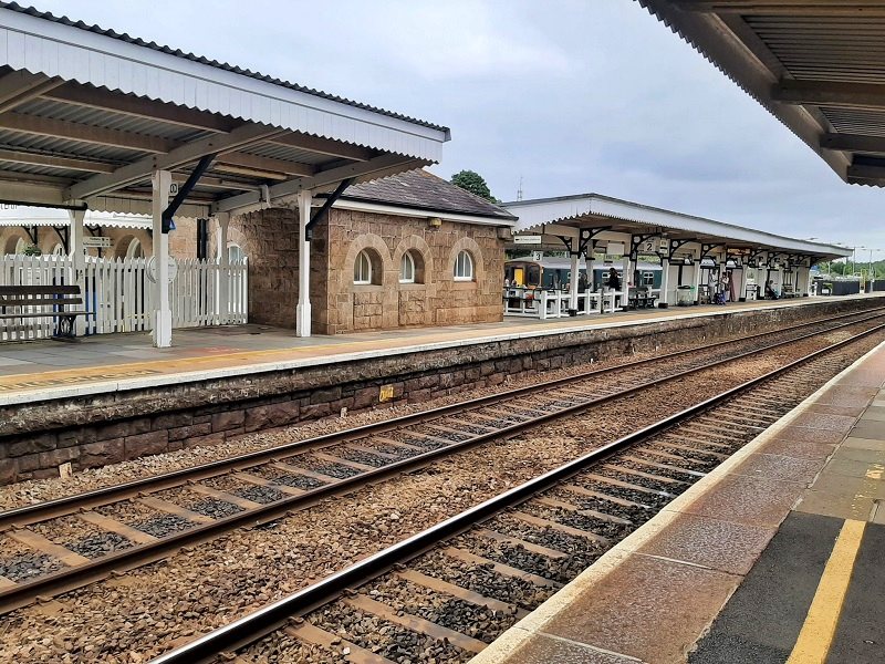 st erth station platform view