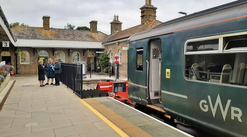 st erth station train st ives