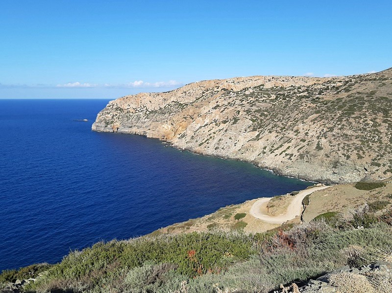 vroulidia beach sifnos