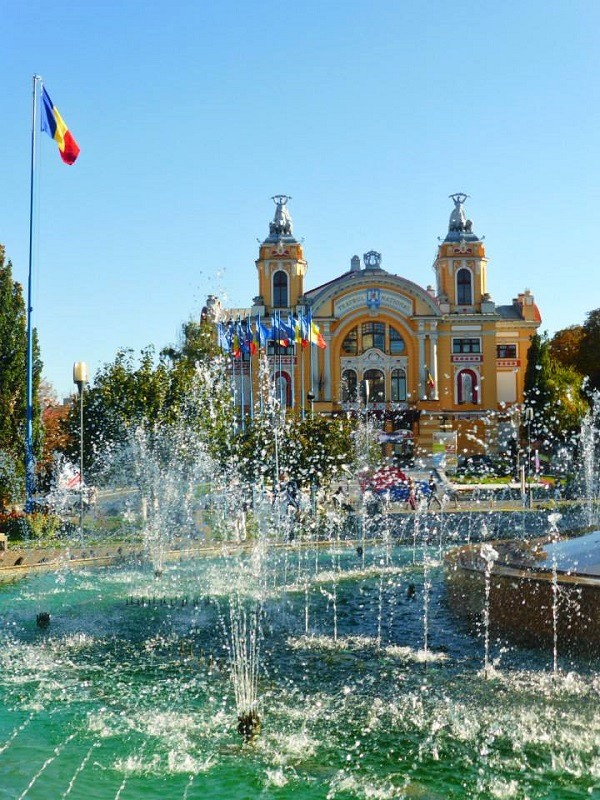 Piața Avram Iancu Cluj opera