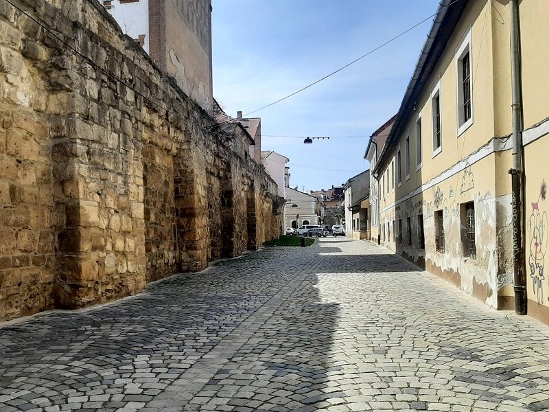 cluj-napoca strada potaissa old city walls