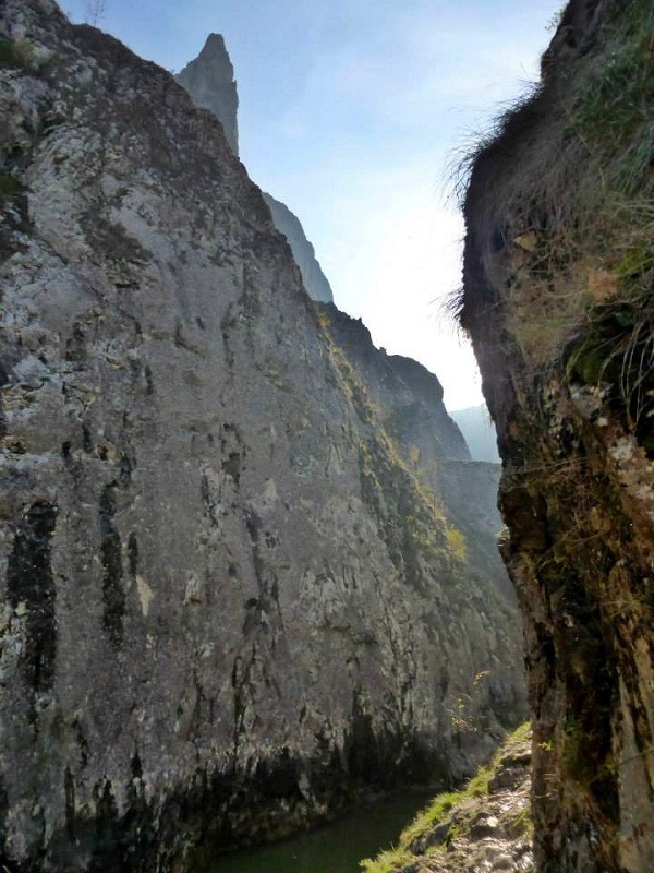 turda canyon hike