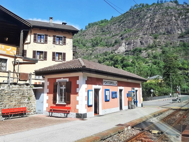 pontebrolla railway station