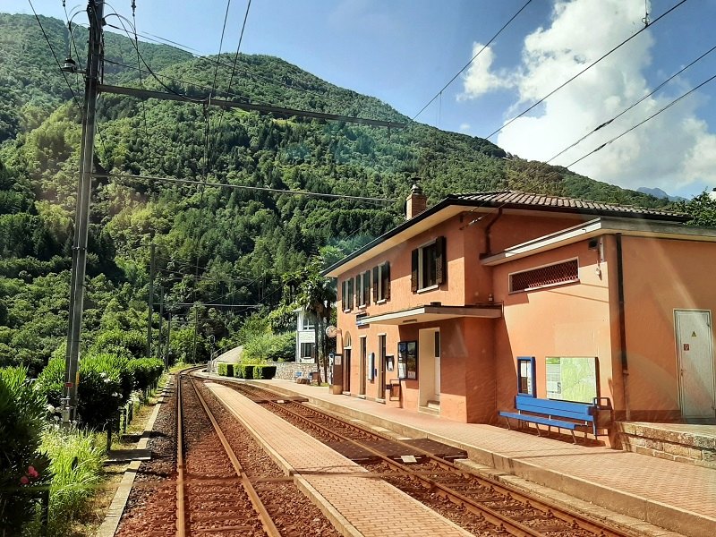 intragna station