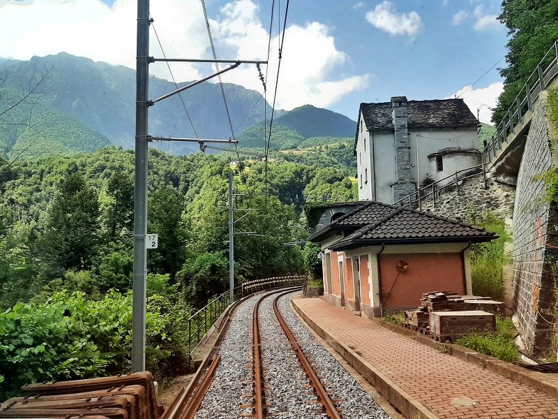 Borgnone Cadanza station