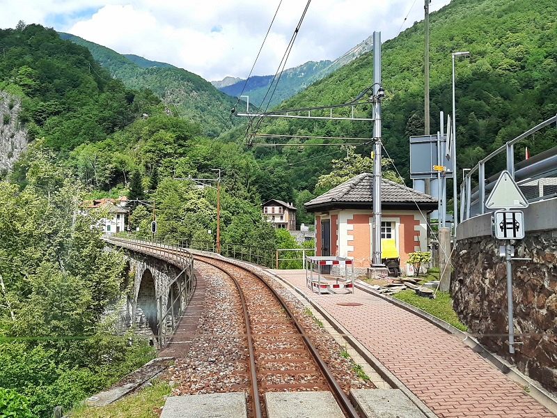 Ribellasca railway bridge centovalli locarno domodossola train