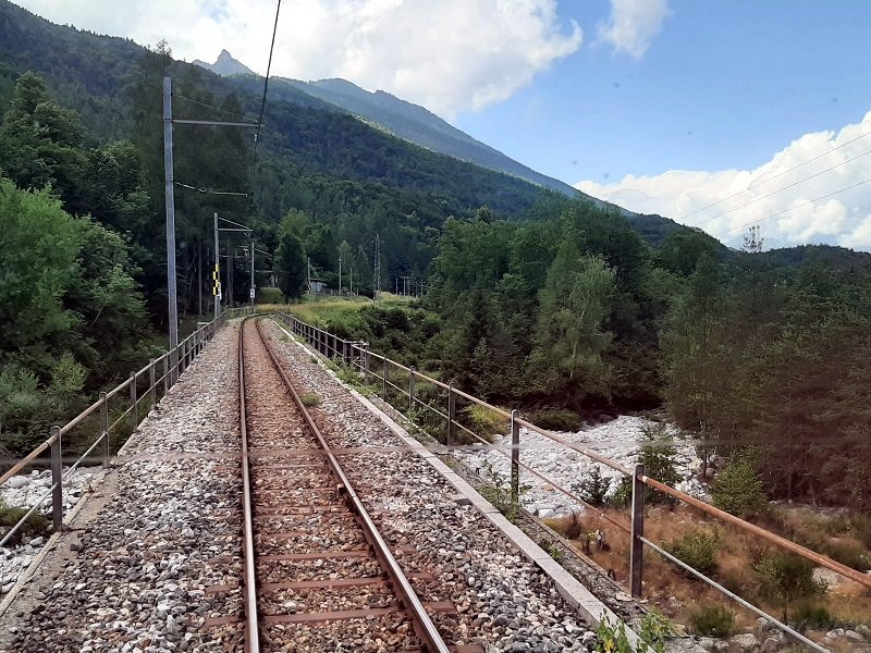 river bridge