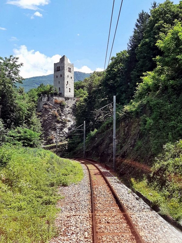 Torre di Creggio centovalli railway train