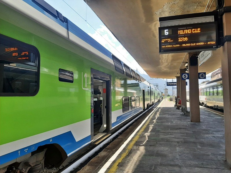 domodossola milan train