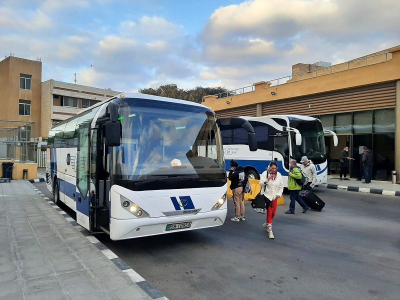 bus jett aqaba jordan wadi rum petra amman