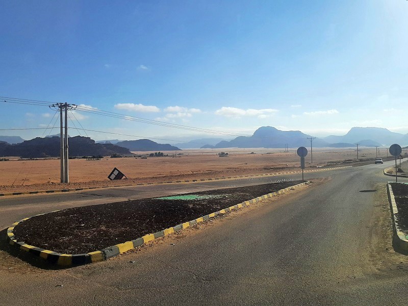 wadi rum road junction bus travel jordan jett