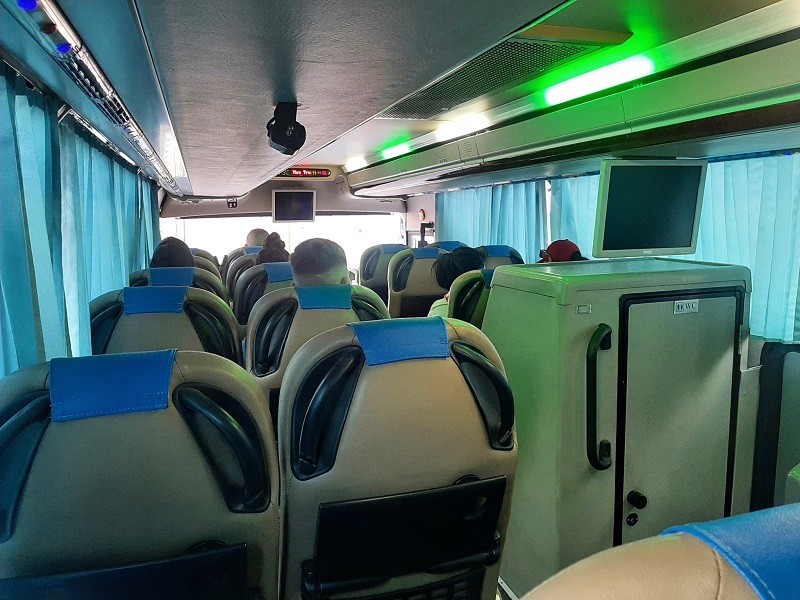 seats jett bus jordan wadi rum petra aqaba amman