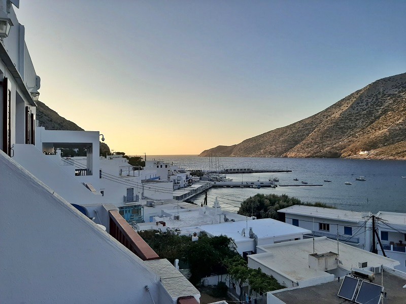 kamares sunset view