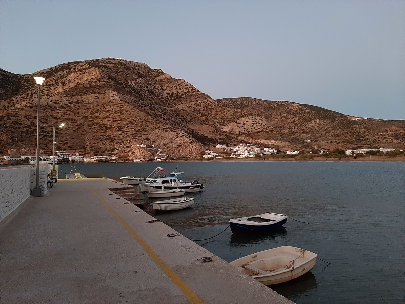 quay port kamares sifnos