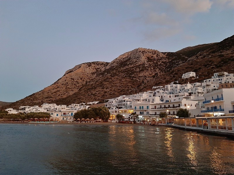 view kamares sifnos night