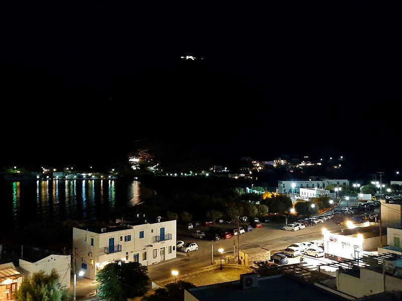 kamares night view