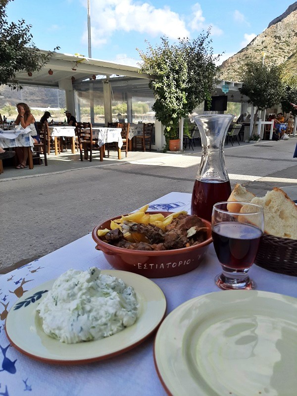 lamb mastelo sifnos kamares lunch