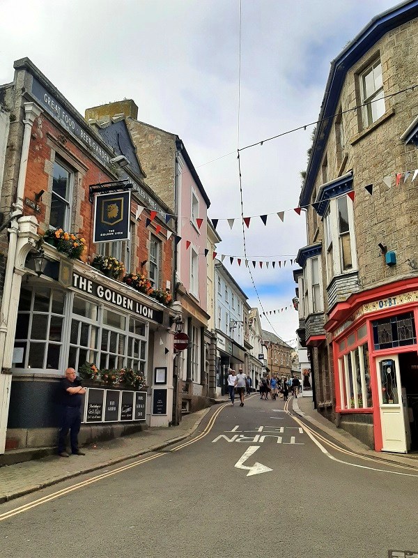 st ives town centre