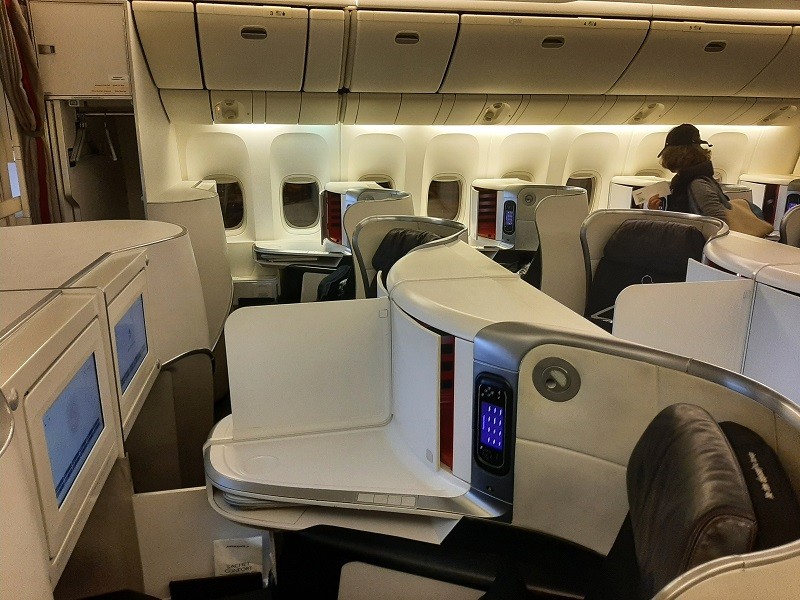 air france boeing 777 business class cabin seats