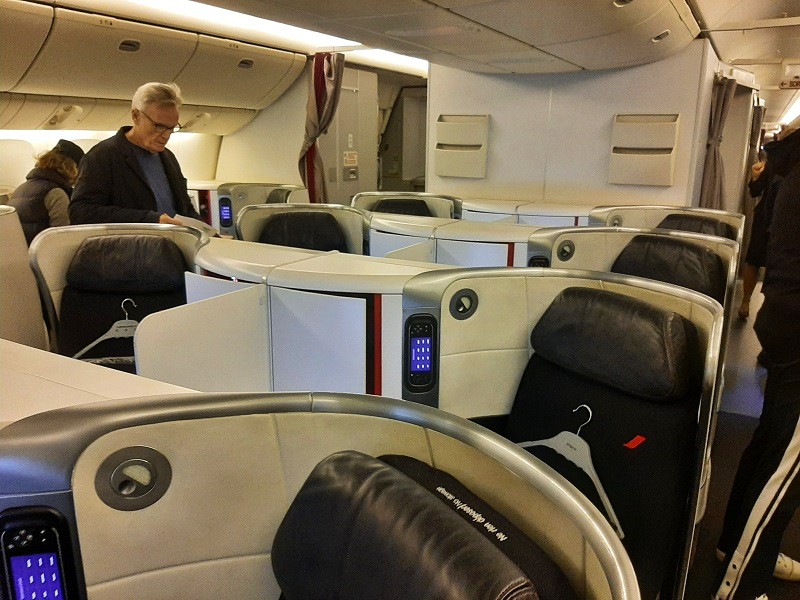 business class cabin air france boeing 777