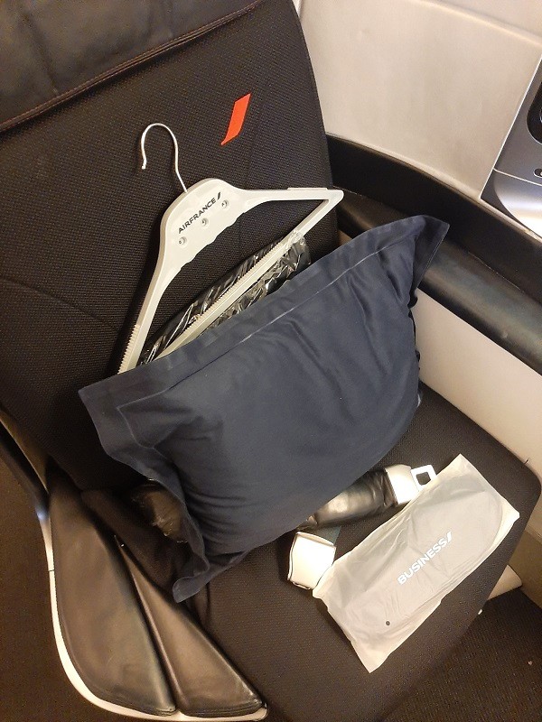 air france business class seat pillow