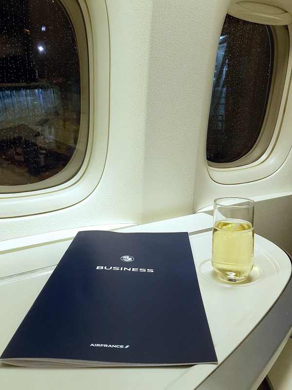 champagne pdb pre-departure beverage air france business class boeing 777