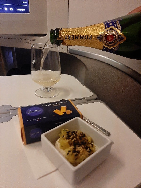 appetiser pommery champagne air france boeing 777 business class paris singapore