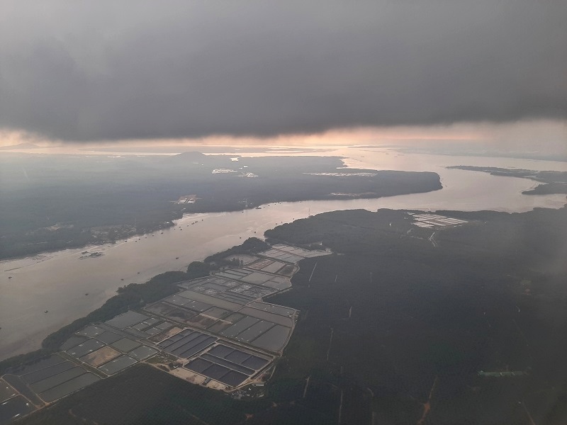 dark rain clouds singapore