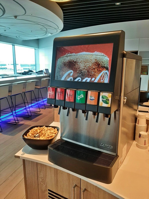 soda fountain brussels airlines business lounge