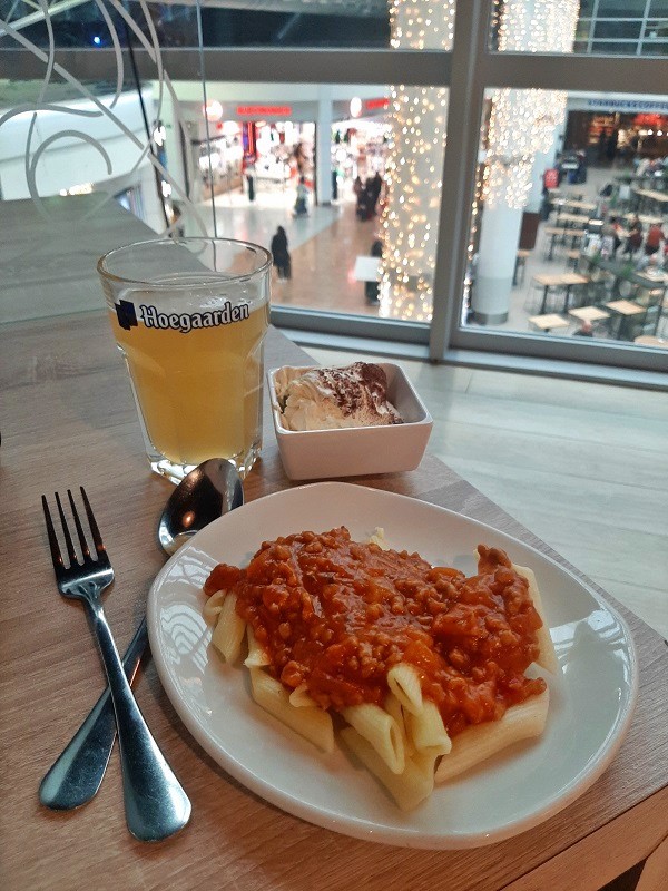 brussels airlines the loft business lounge food