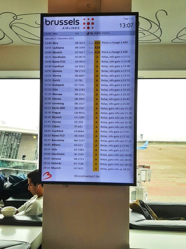 flight departures board