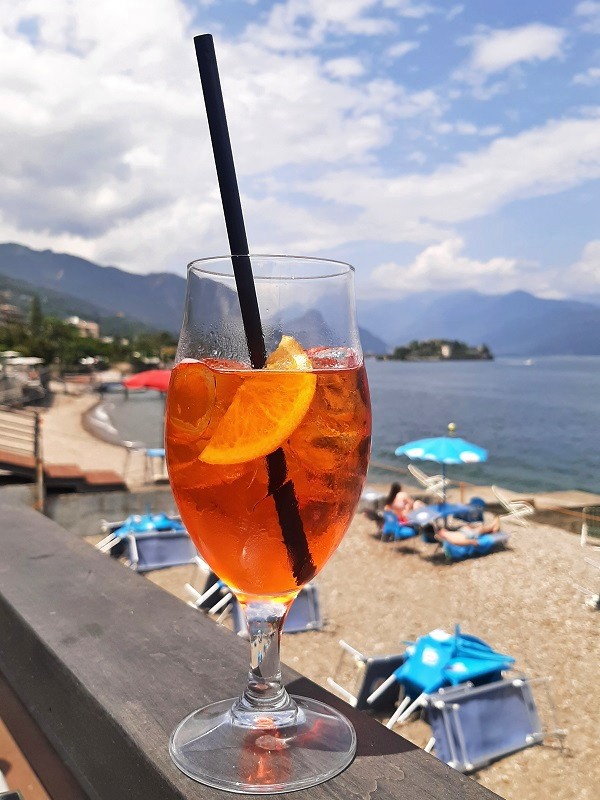 aperol spritz stresa travel