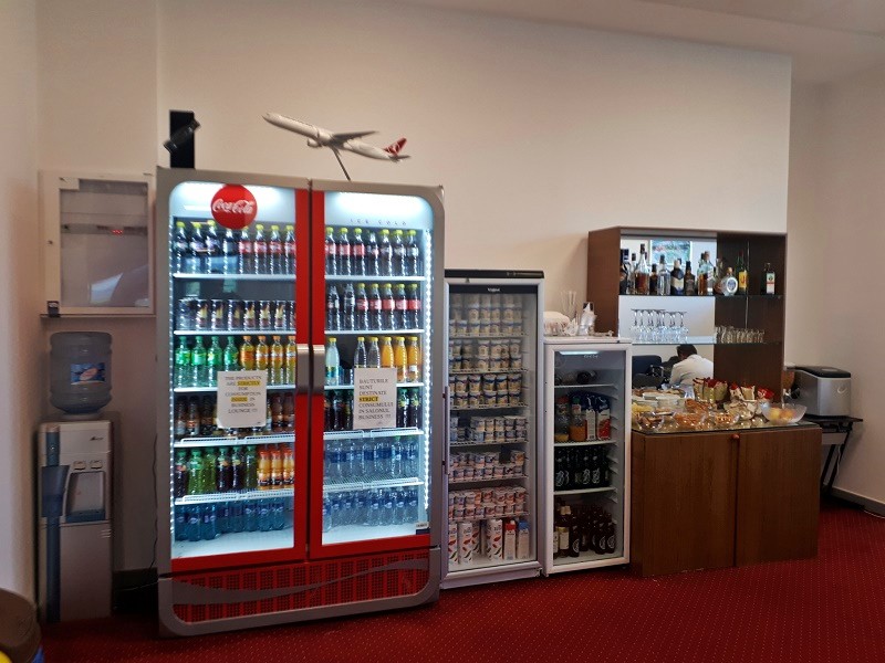 cluj-napoca airport business lounge buffet