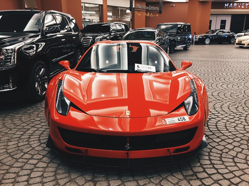 ferrari luxury car rent rental dubai