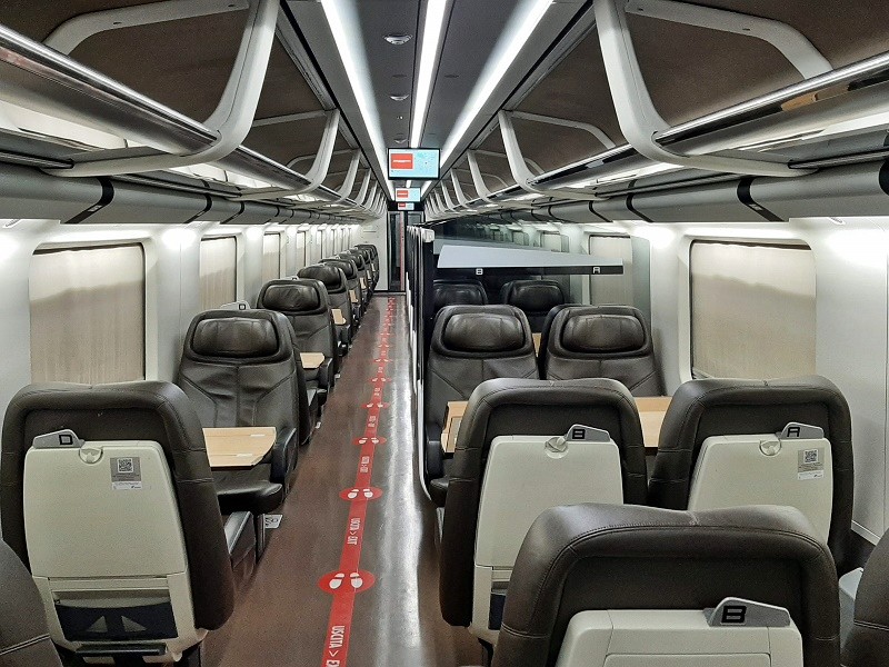 business class frecciarossa etr 500 high-speed train milan bologna