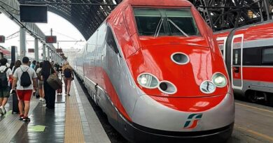 milan bologna frecciarossa high-speed train trenitalia