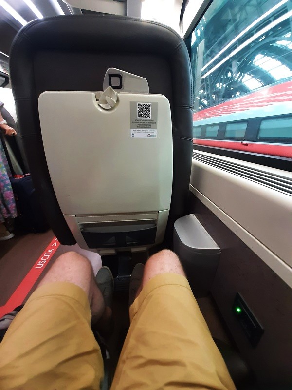 business class seat frecciarossa