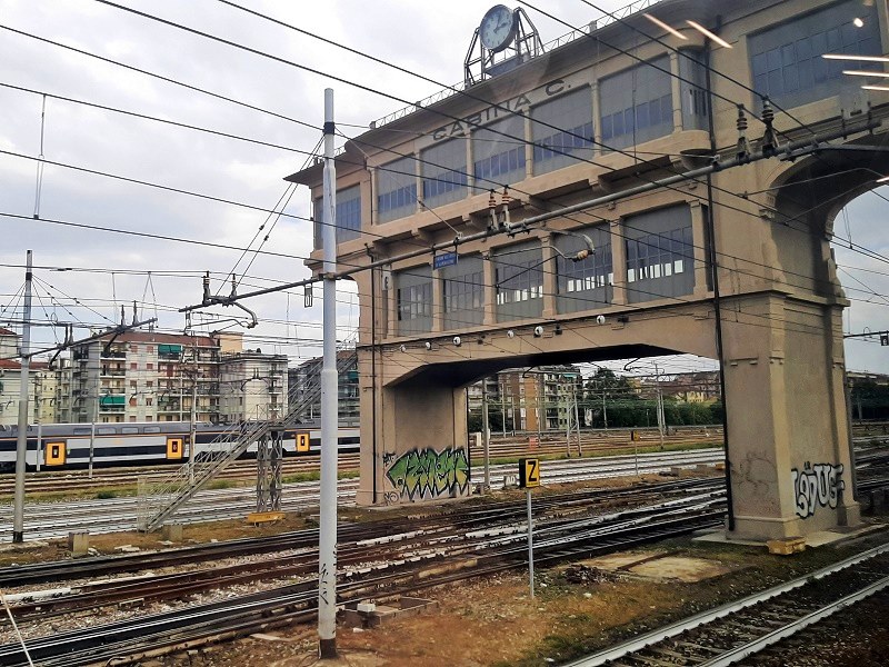 milano centrale signal box cabin