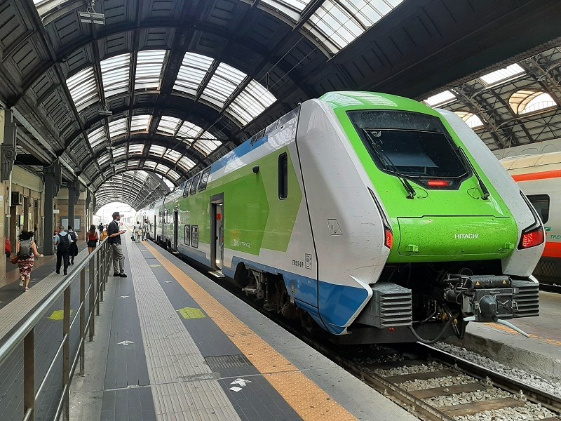 trenord double-deck regional train milano centrale