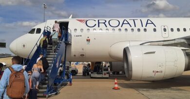 croatia airlines airbus a319 business class paris zagreb review