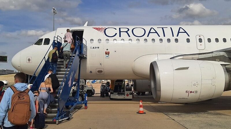 croatia airlines airbus a319 business class paris zagreb review