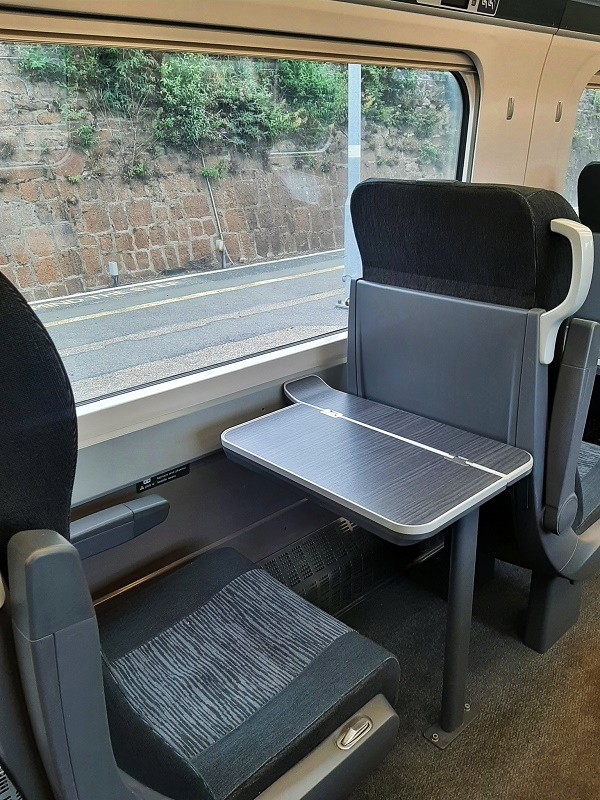 first class solo seat gwr train