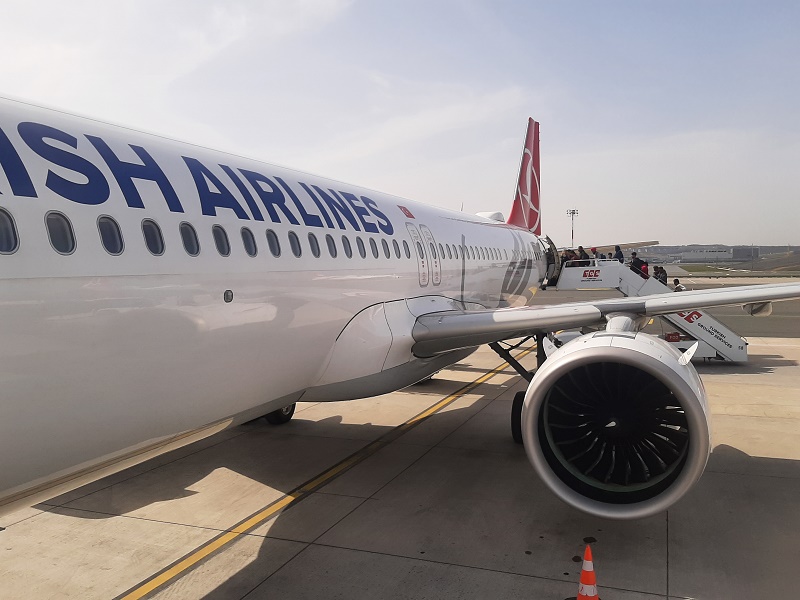 turkish airlines airbus a321 boarding istanbul free stopover hotel