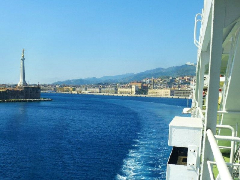 messina italy port harbour family cruise ship